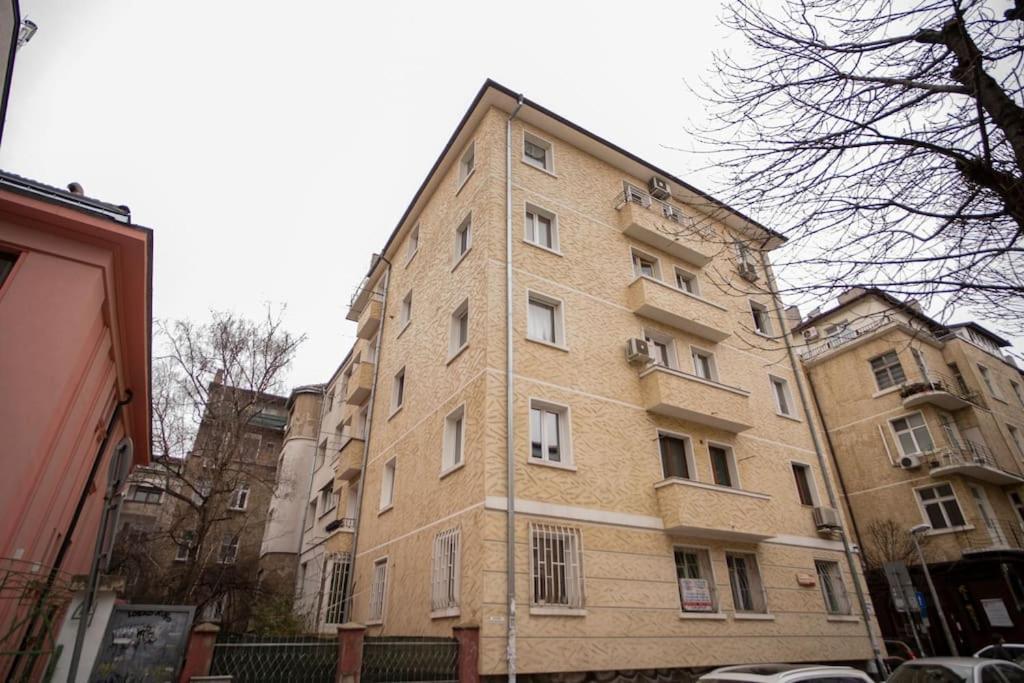 Studio With Courtyard Just Steps Away Vitosha Str Sofia Esterno foto