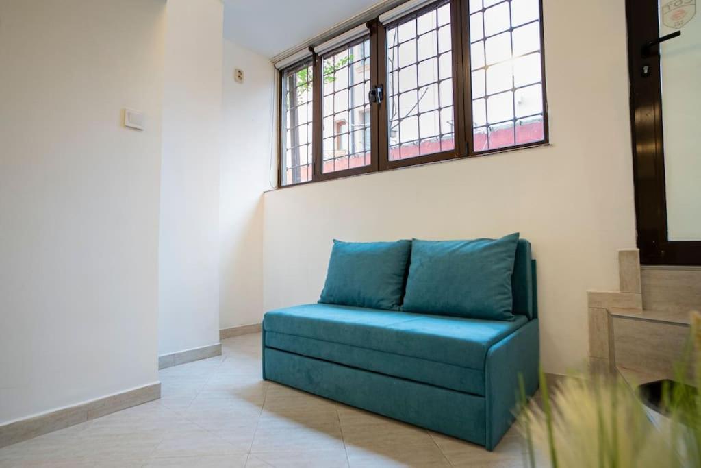Studio With Courtyard Just Steps Away Vitosha Str Sofia Esterno foto